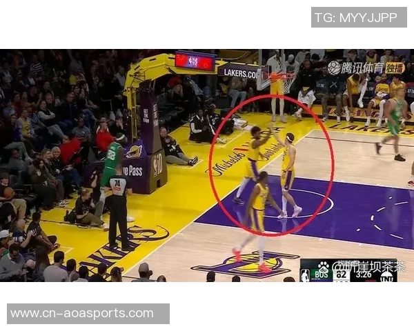 湖人对决热火戴维斯表现如何能否带领球队走向胜利